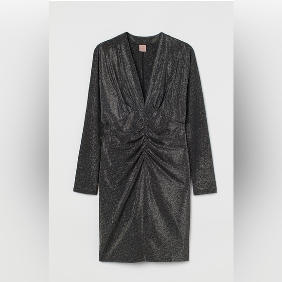 H&M Dresses & Skirts - H&M Ladies Black Evening Sparkle
Ruched Front Dress Size Medium New
With Tags